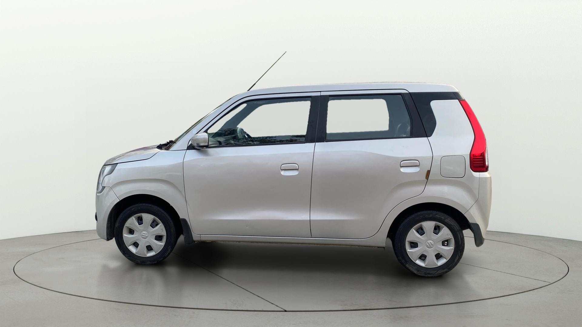 View 2021 Maruti Suzuki 1000 Base Variant Image 5 Used 2021 Maruti Suzuki 1000 Base Variant Image 5