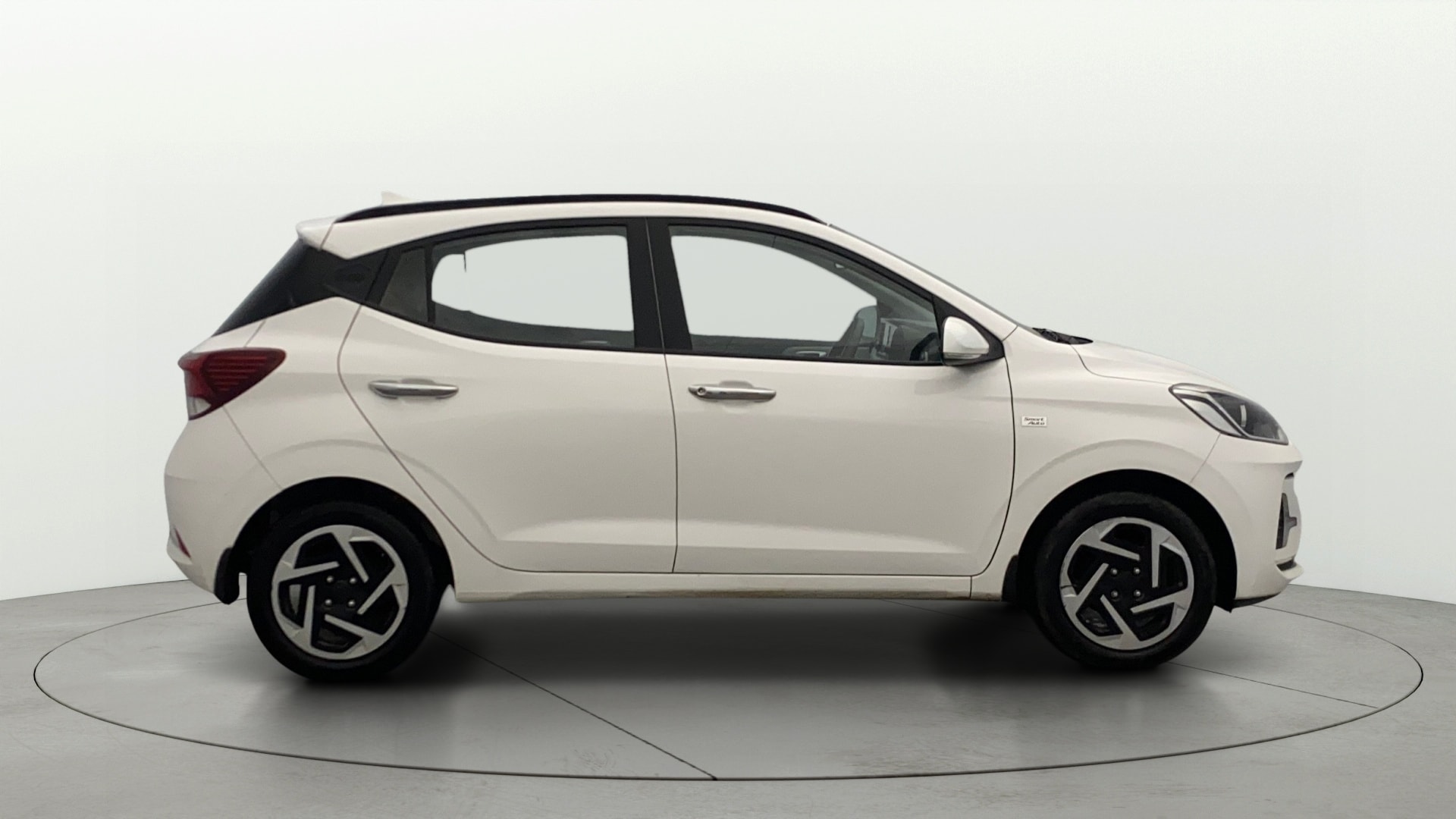 View 2023 Hyundai Grand i10 Nios Sportz Petrol AMT Image 29 Used 2023 Hyundai Grand i10 Nios Sportz Petrol AMT Image 29