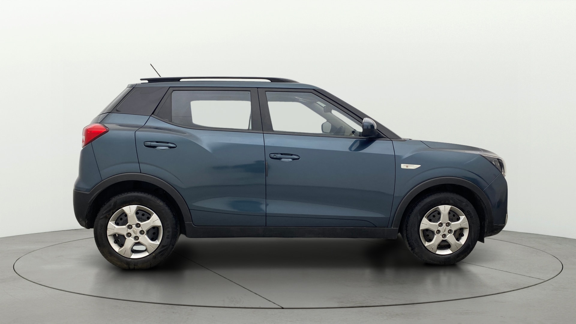 Used 2022 Mahindra XUV300 Used 2022 Mahindra XUV300