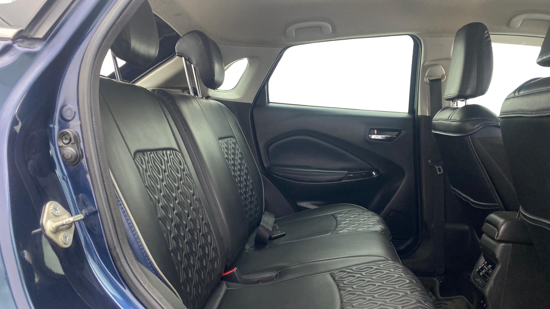 View 2022 Maruti Suzuki 1000 Base Variant Image 30 Used 2022 Maruti Suzuki 1000 Base Variant Image 30