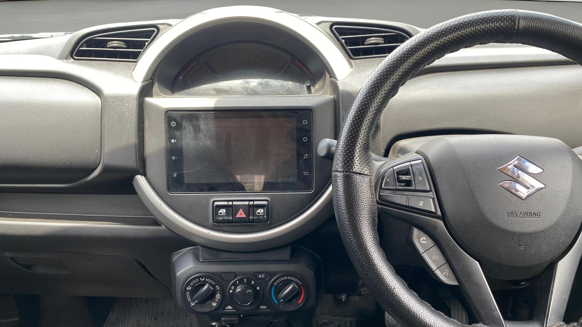 View 2020 Maruti Suzuki 1000 Base Variant Image 31 Used 2020 Maruti Suzuki 1000 Base Variant Image 31