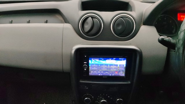 View Renault Duster Image 17 Used Renault Duster Image 17