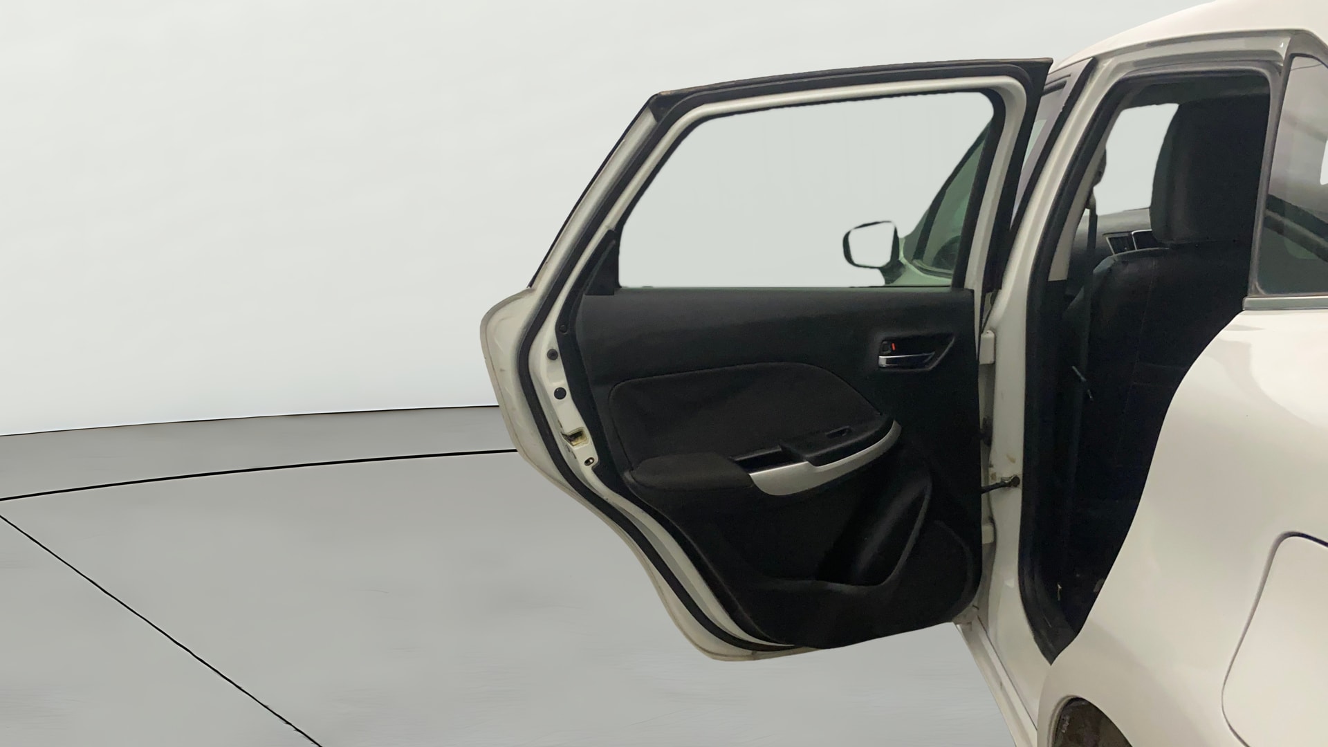 View 2018 Maruti Suzuki 1000 Base Variant Image 22 Used 2018 Maruti Suzuki 1000 Base Variant Image 22