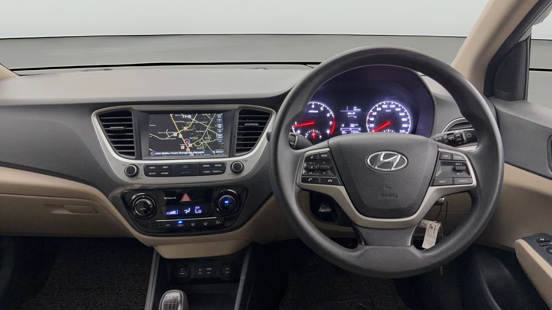 View 2018 Hyundai Verna 1.6 VTVT SX Image 21 Used 2018 Hyundai Verna 1.6 VTVT SX Image 21