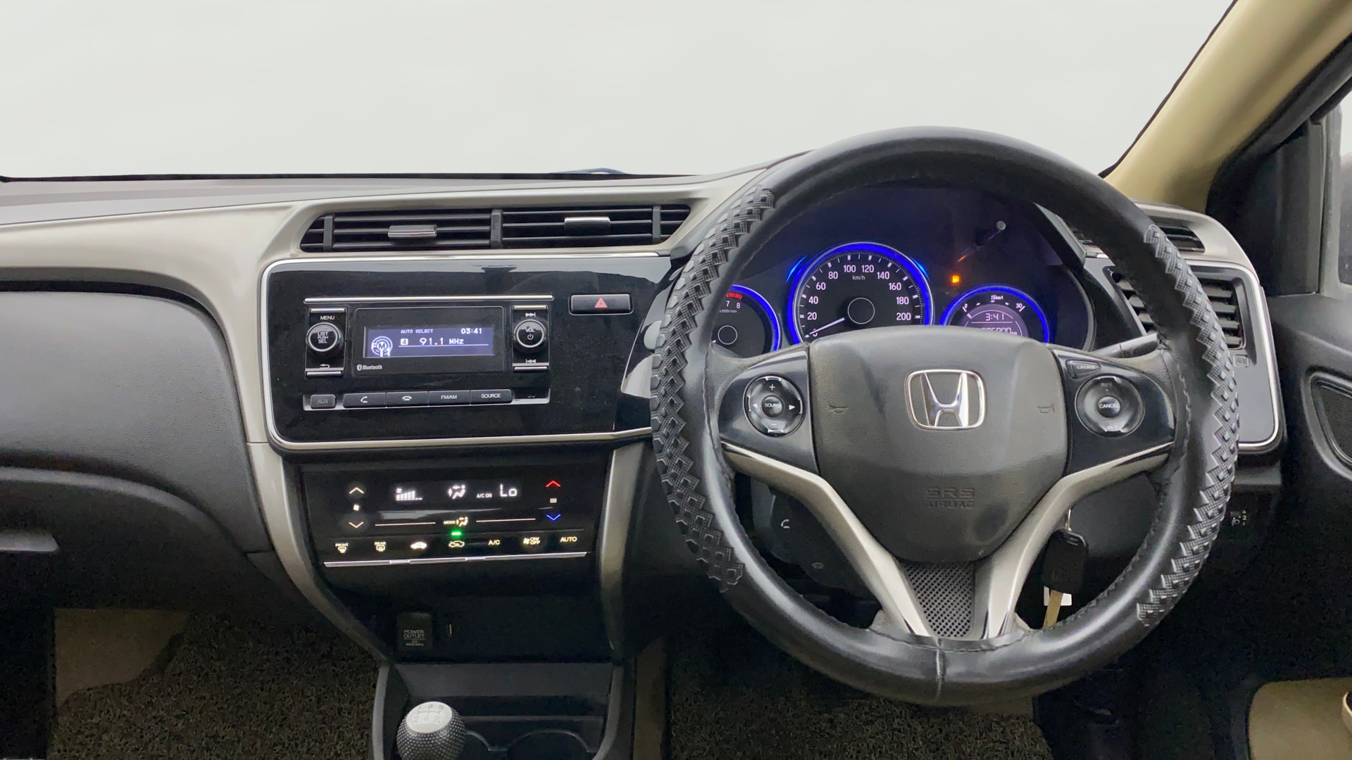 View 2017 Honda City ZX MT Diesel Anniversary Edition Image 21 Used 2017 Honda City ZX MT Diesel Anniversary Edition Image 21
