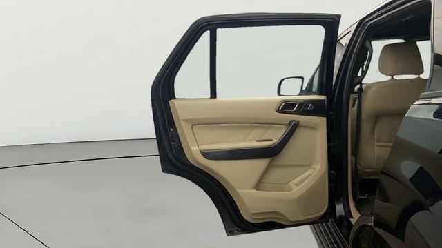 View Ford Endeavour Image 16 Used Ford Endeavour Image 16