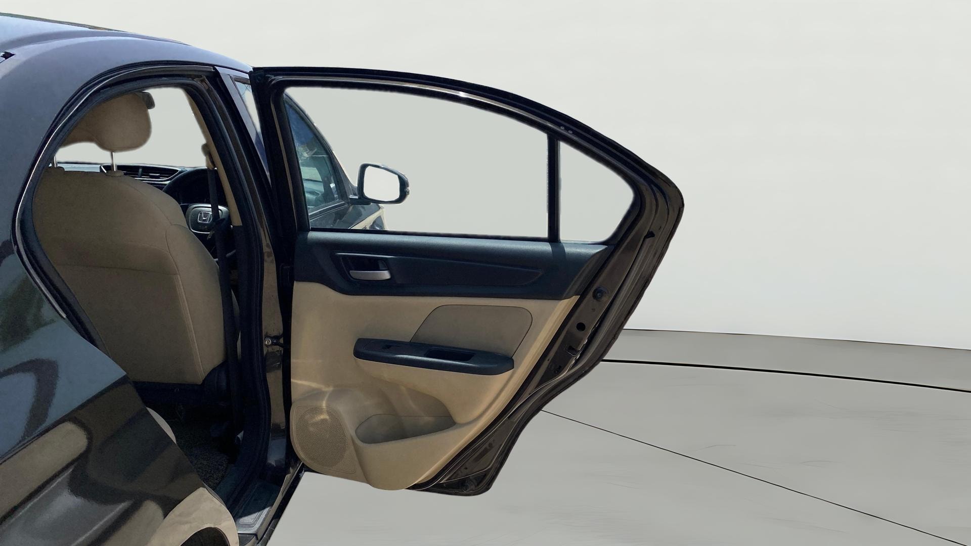 View 2019 Honda Amaze E MT Petrol BS IV Image 7 Used 2019 Honda Amaze E MT Petrol BS IV Image 7
