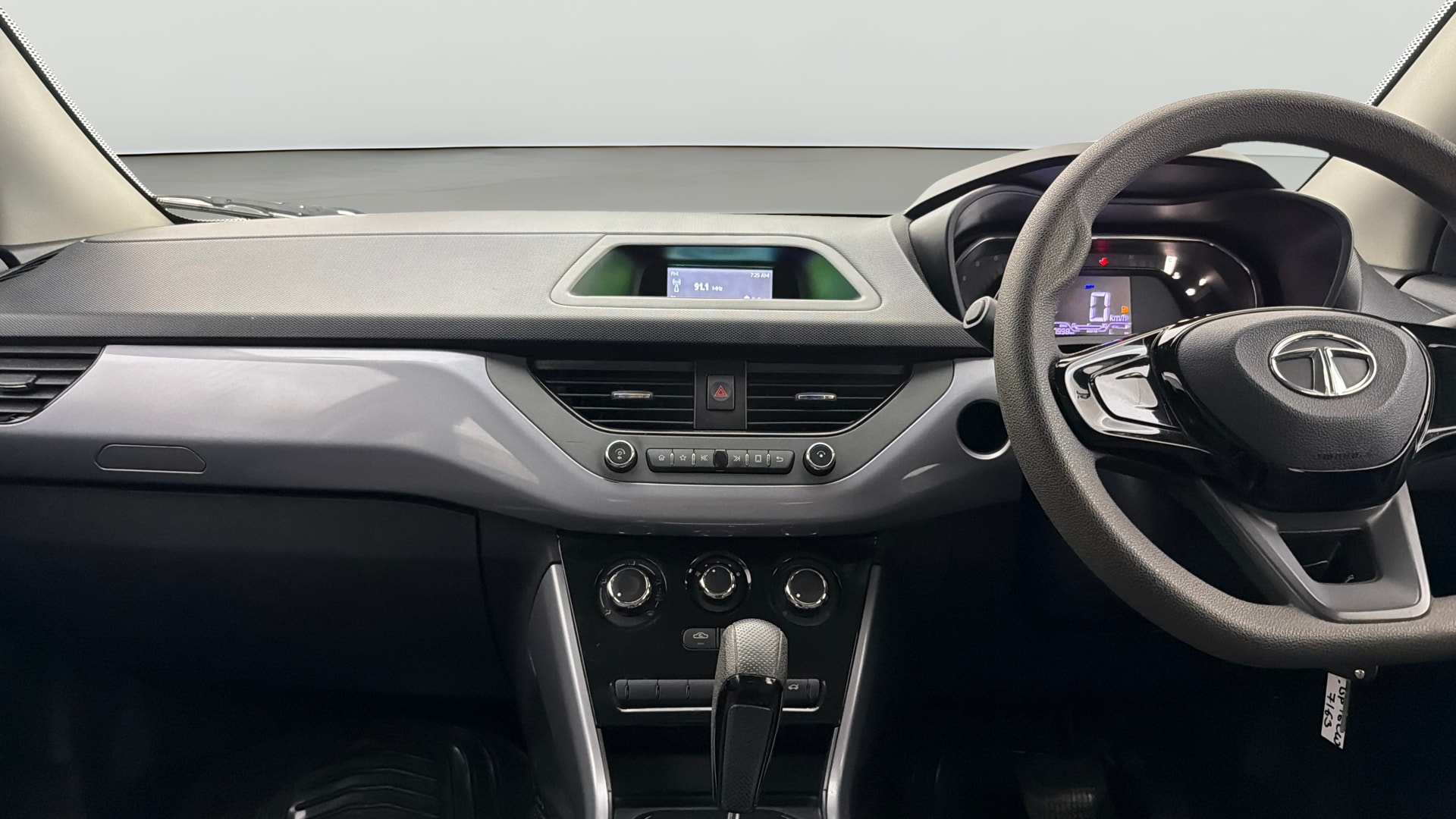 View 2021 Tata Nexon Revotron XMA AMT Image 17 Used 2021 Tata Nexon Revotron XMA AMT Image 17