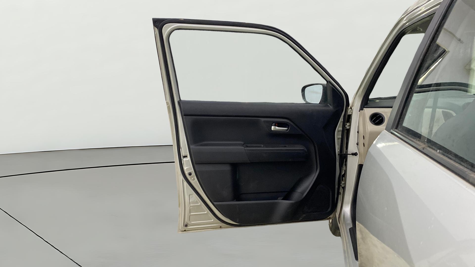 View 2019 Maruti Suzuki 1000 Base Variant Image 30 Used 2019 Maruti Suzuki 1000 Base Variant Image 30