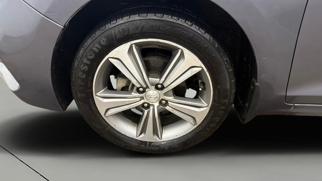 View Hyundai Verna Image 35 Used Hyundai Verna Image 35