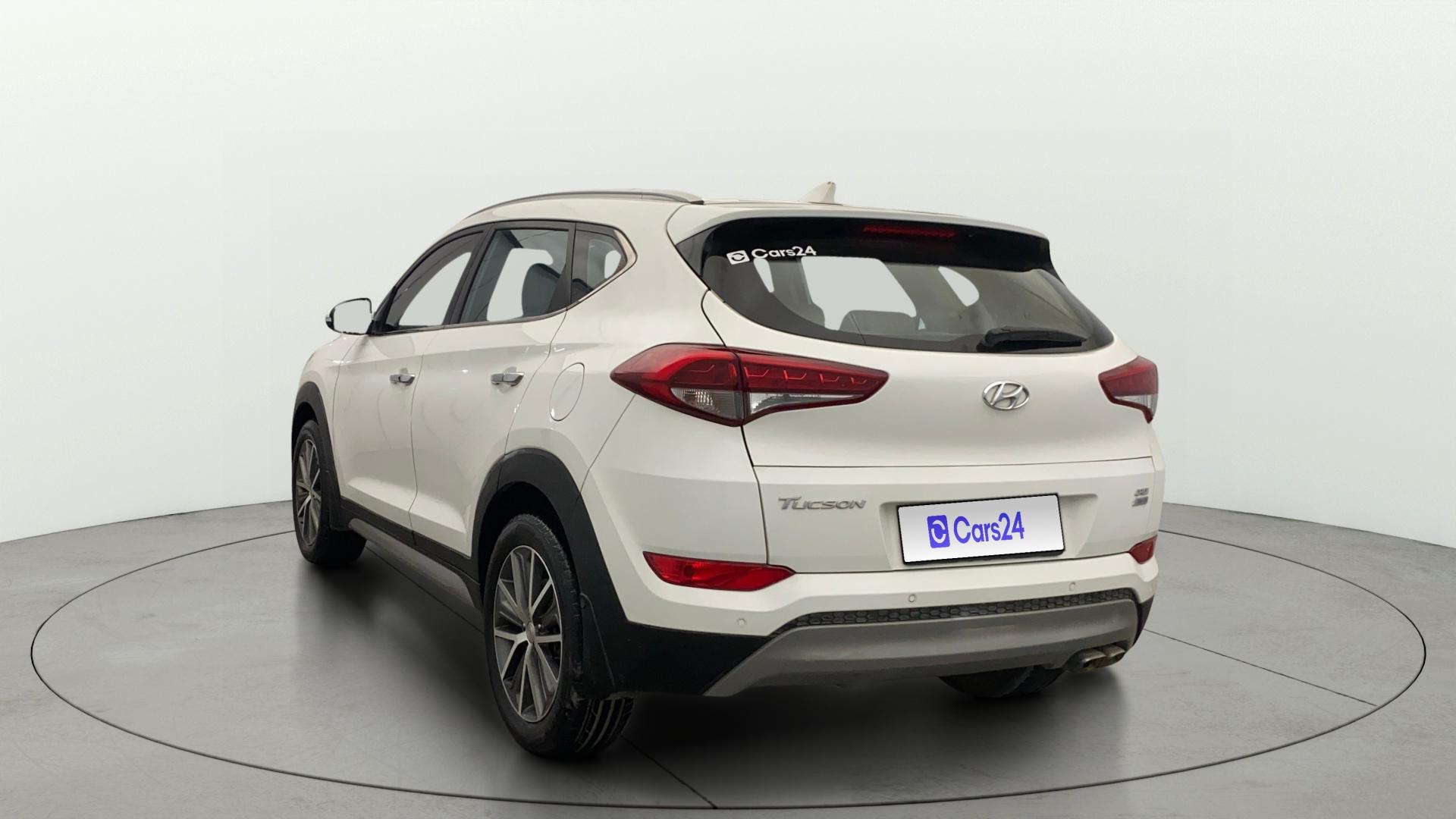 View 2018 Hyundai Tucson R 2.0 6-Speed Automatic GL BS IV Image 2 Used 2018 Hyundai Tucson R 2.0 6-Speed Automatic GL BS IV Image 2