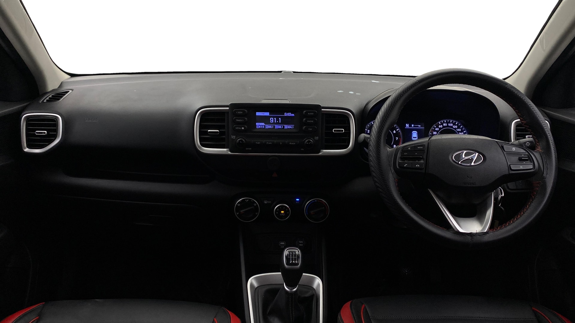 View 2021 Hyundai Venue E 1.2 Petrol BS IV Image 15 Used 2021 Hyundai Venue E 1.2 Petrol BS IV Image 15
