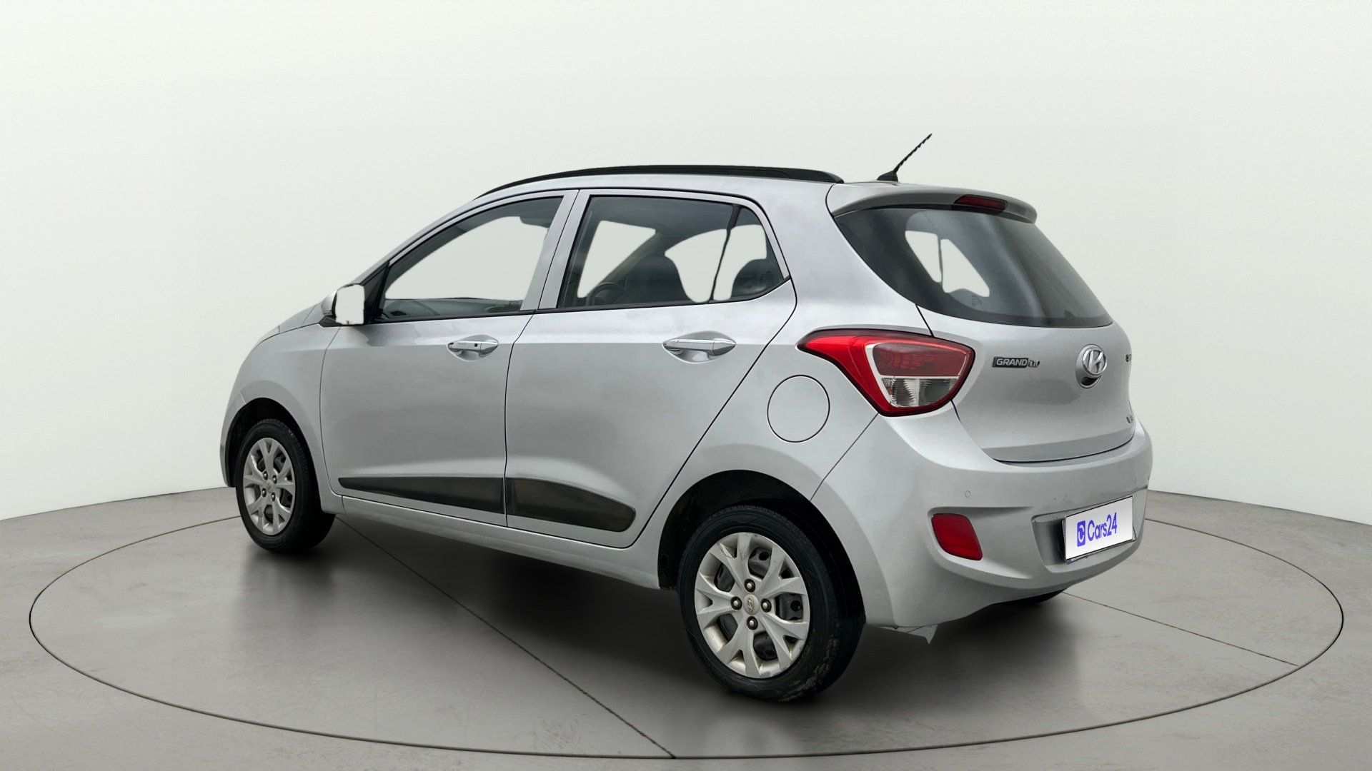 View 2013 Hyundai Grand i10 Sportz 1.2 Kappa Image 2 Used 2013 Hyundai Grand i10 Sportz 1.2 Kappa Image 2