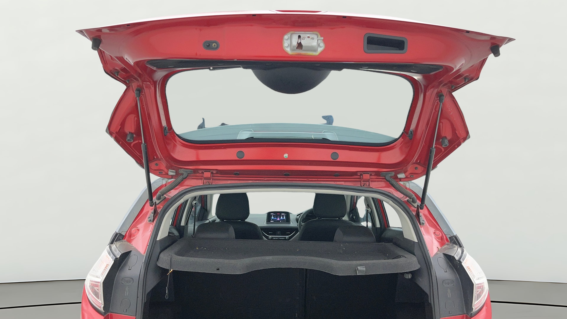 View 2019 Tata Nexon Revotorq XZ Plus Dual Tone Image 17 Used 2019 Tata Nexon Revotorq XZ Plus Dual Tone Image 17