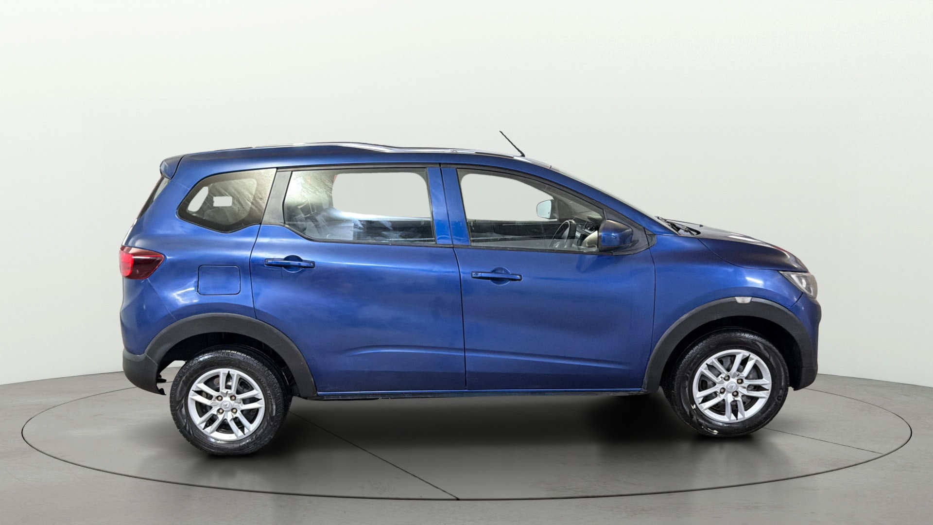 View 2021 Renault Triber RXE Image 27 Used 2021 Renault Triber RXE Image 27