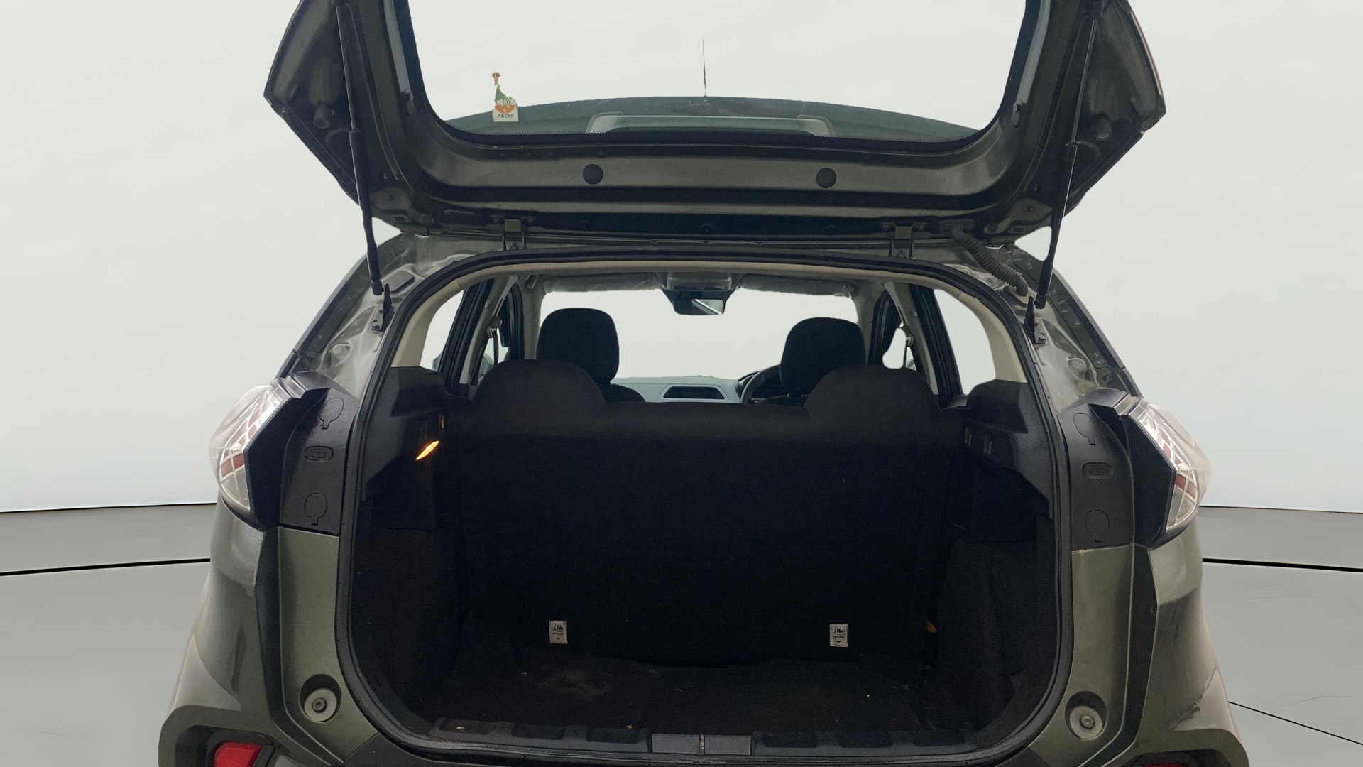View 2023 Tata Nexon Revotron XE Image 37 Used 2023 Tata Nexon Revotron XE Image 37
