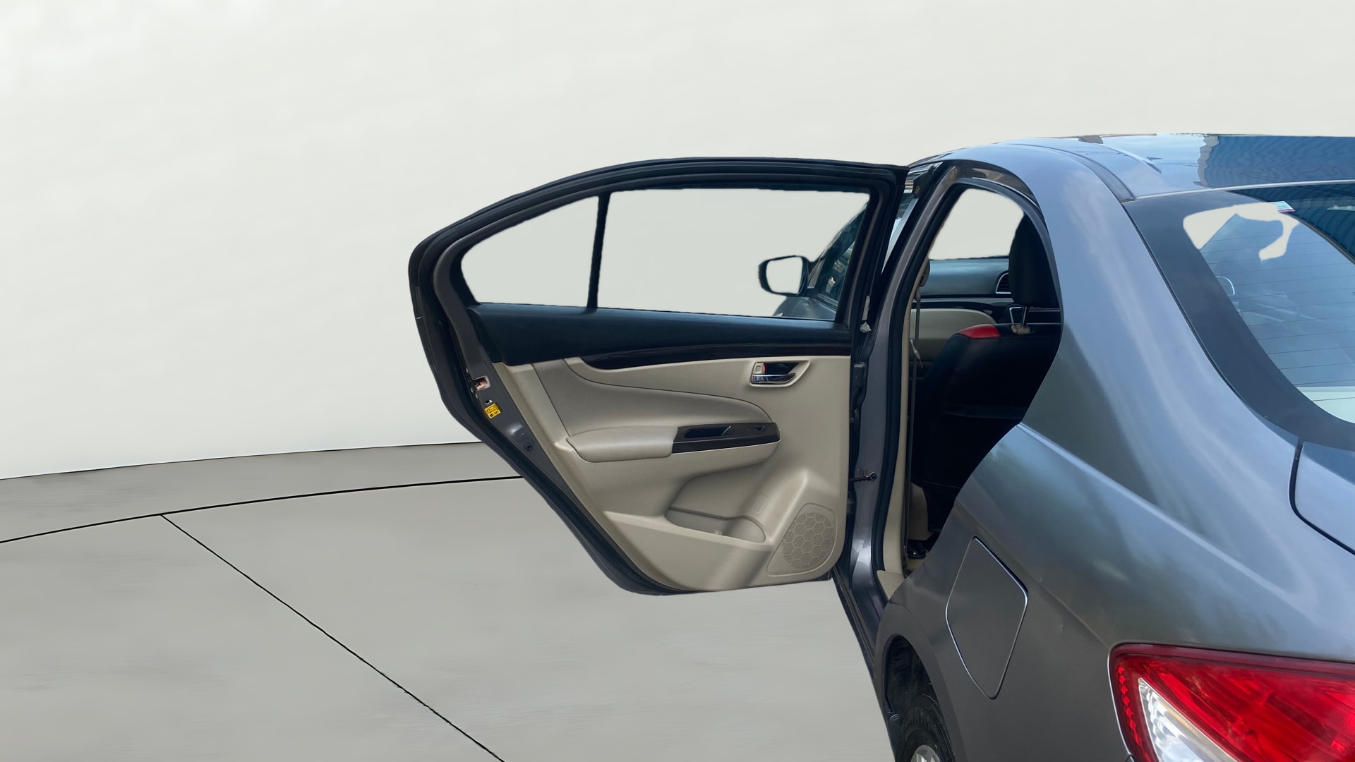 View 2017 Maruti Suzuki 1000 Base Variant Image 23 Used 2017 Maruti Suzuki 1000 Base Variant Image 23