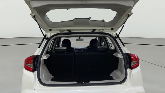 View Mahindra XUV300 Image 36 Used Mahindra XUV300 Image 36