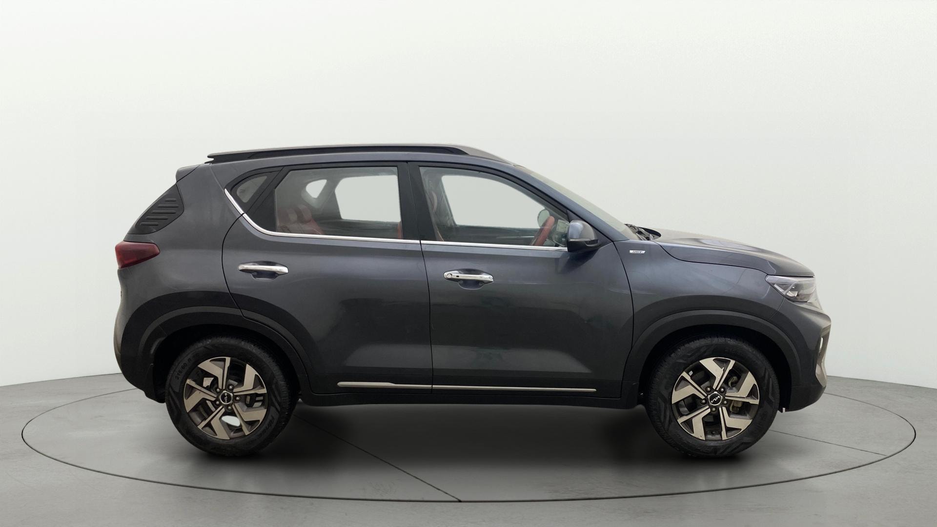 View 2023 Kia Sonet HTX iMT Petrol Image 9 Used 2023 Kia Sonet HTX iMT Petrol Image 9