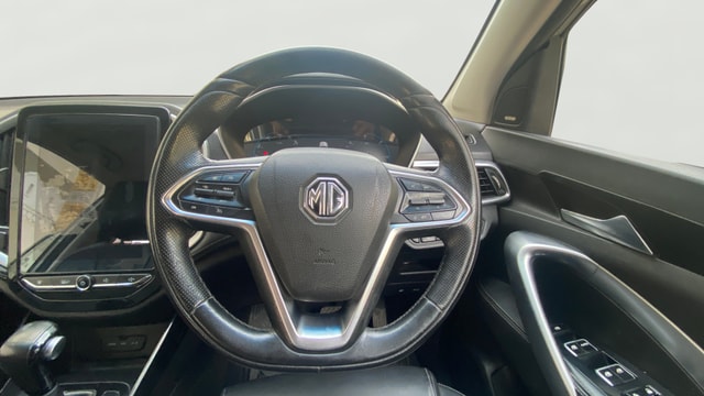 View MG Hector Image 13 Used MG Hector Image 13