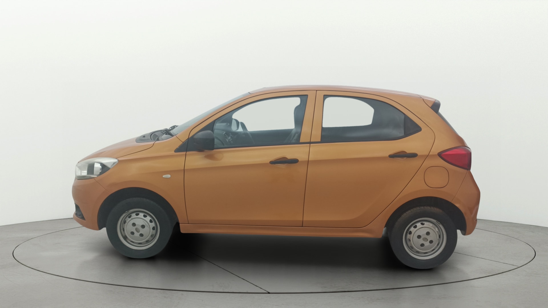 View 2018 Tata Tiago Revotorq XB Image 24 Used 2018 Tata Tiago Revotorq XB Image 24