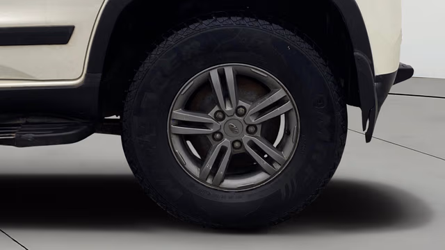 View Mahindra TUV300 Image 11 Used Mahindra TUV300 Image 11