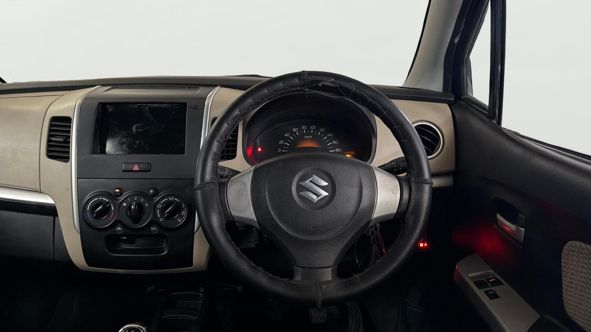 View 2018 Maruti Suzuki 1000 Base Variant Image 20 Used 2018 Maruti Suzuki 1000 Base Variant Image 20