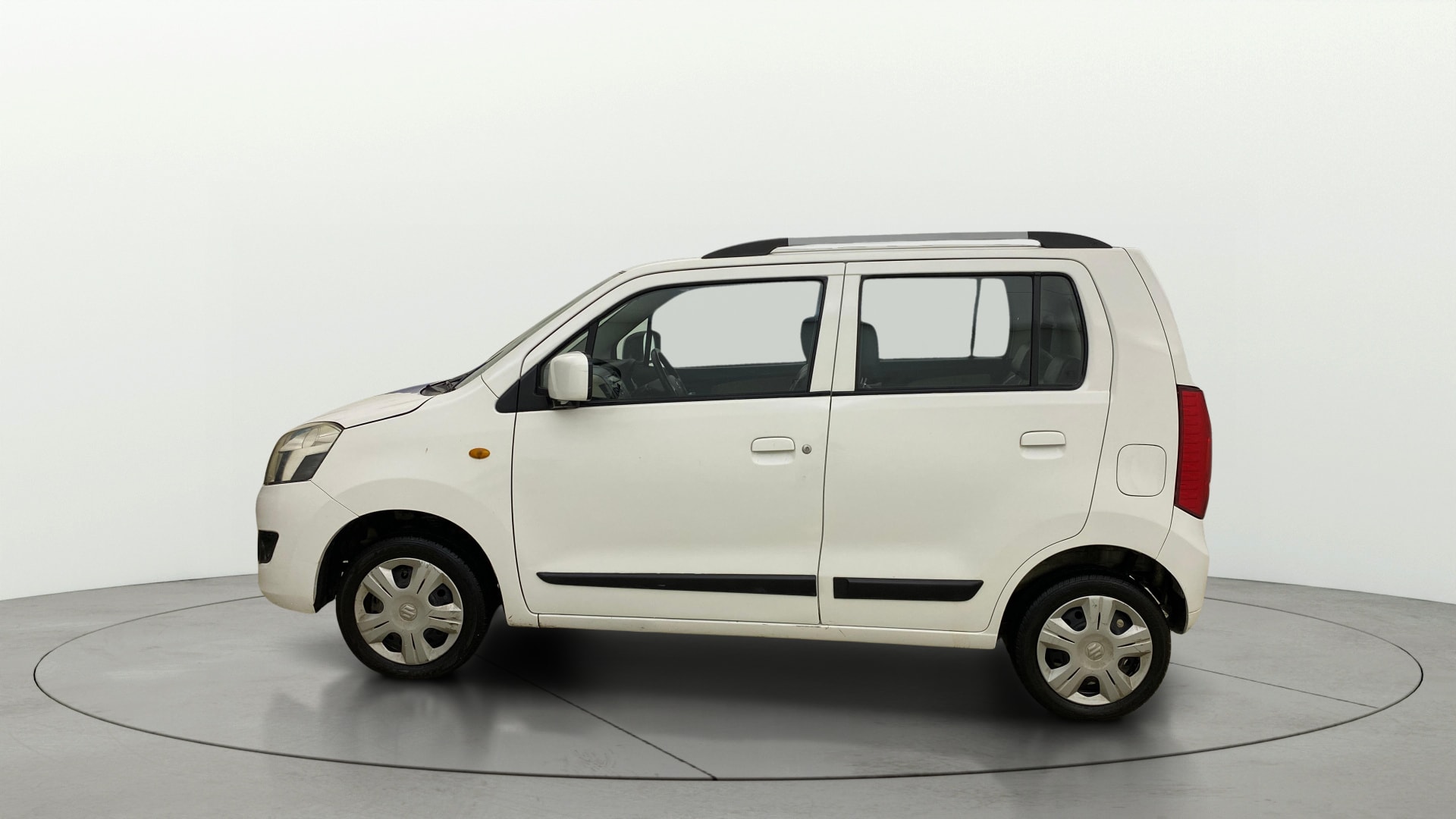View 2018 Maruti Suzuki 1000 Base Variant Image 5 Used 2018 Maruti Suzuki 1000 Base Variant Image 5