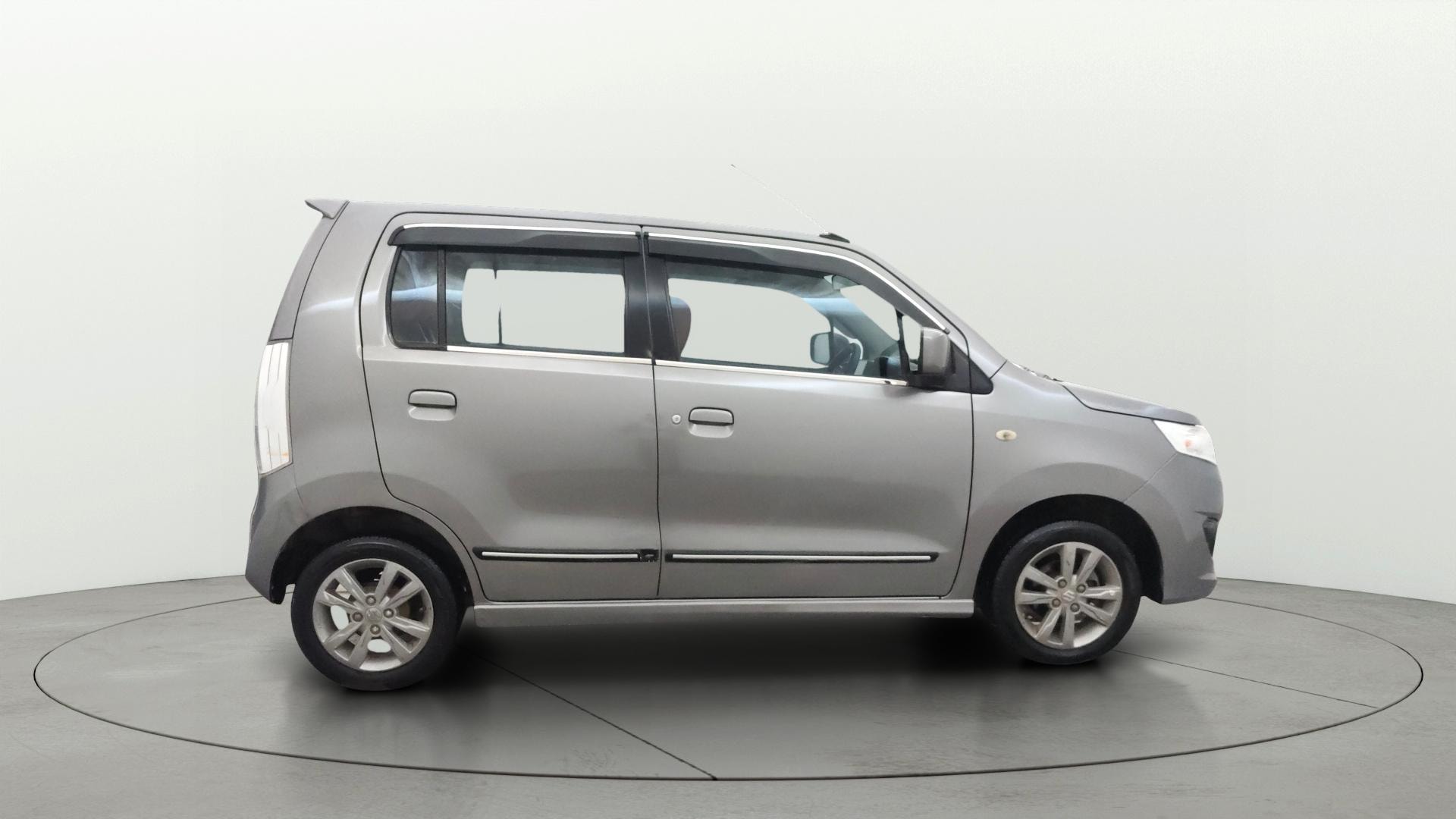 View 2014 Maruti Suzuki Stingray LXI Image 8 Used 2014 Maruti Suzuki Stingray LXI Image 8