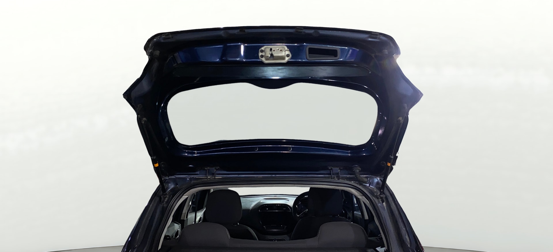 View 2021 Tata Tiago Revotorq XB Image 16 Used 2021 Tata Tiago Revotorq XB Image 16