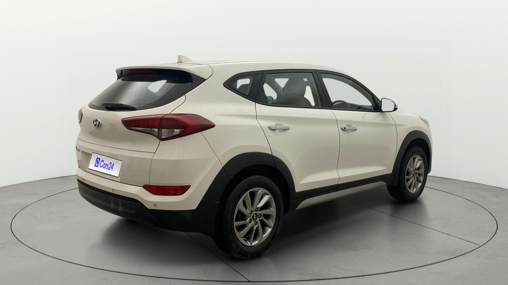 View 2018 Hyundai Tucson Nu 2.0 6-Speed Manual Base BS IV Image 43 Used 2018 Hyundai Tucson Nu 2.0 6-Speed Manual Base BS IV Image 43