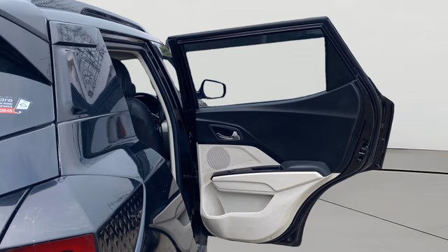 View Mahindra XUV 3XO Image 7 Used Mahindra XUV 3XO Image 7