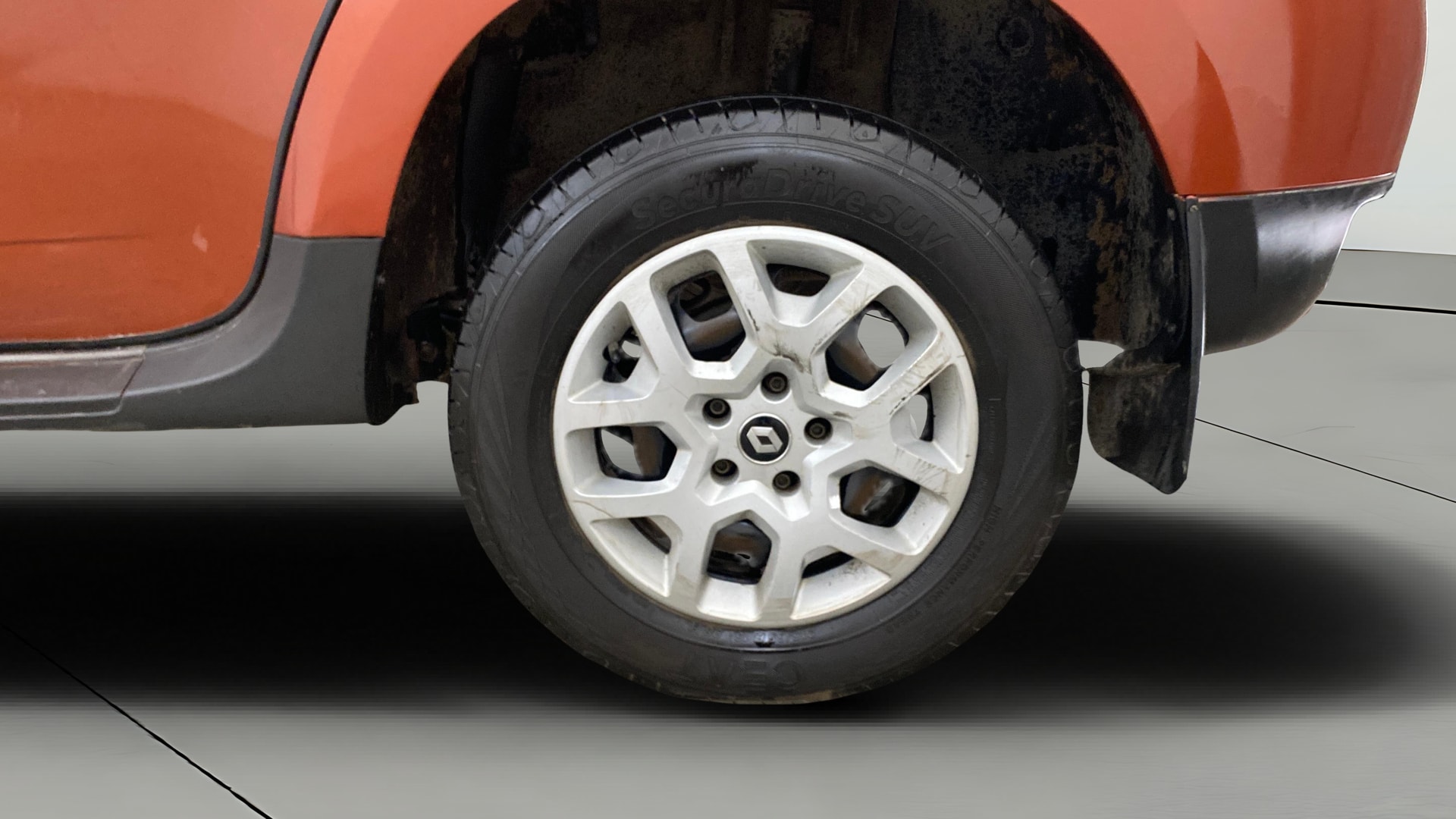 View 2016 Renault Duster Diesel 85PS STD Image 11 Used 2016 Renault Duster Diesel 85PS STD Image 11