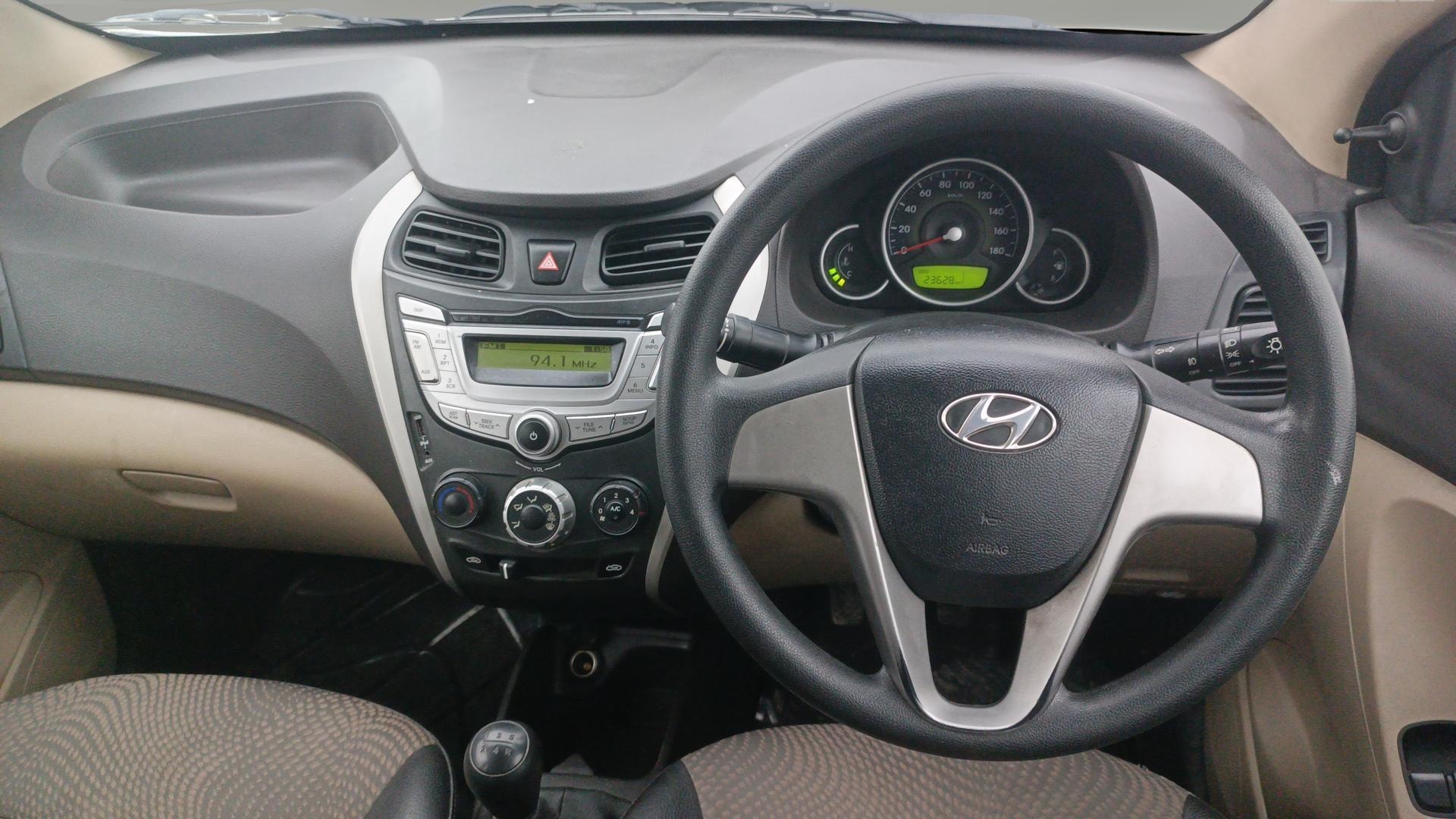 View 2016 Hyundai EON Sportz Image 20 Used 2016 Hyundai EON Sportz Image 20