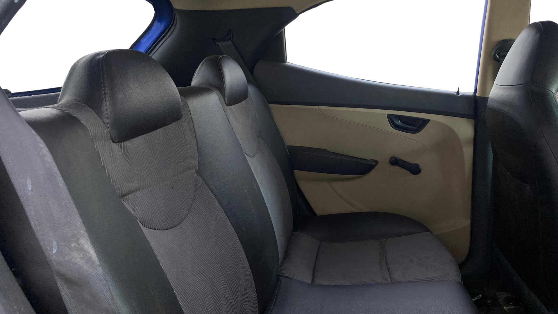 View 2013 Hyundai EON Magna Plus Image 28 Used 2013 Hyundai EON Magna Plus Image 28