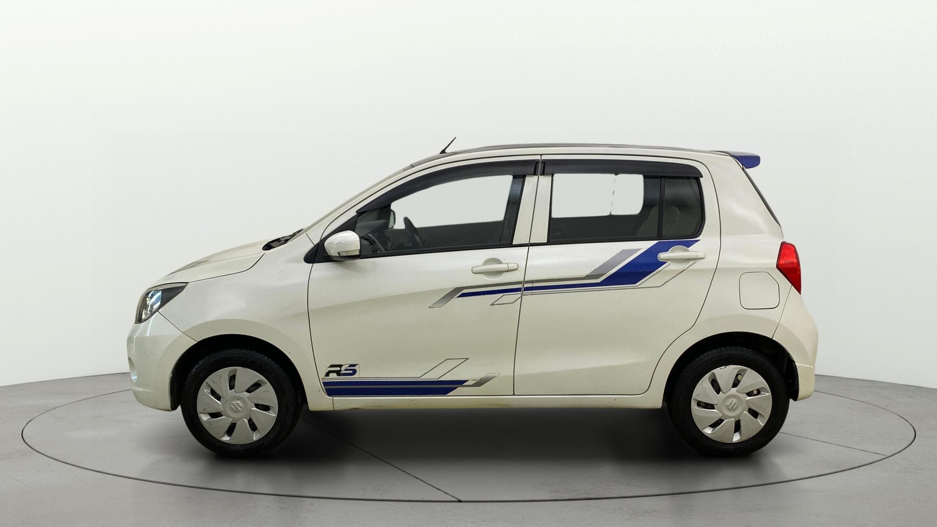 View 2017 Maruti Suzuki 1000 Base Variant Image 5 Used 2017 Maruti Suzuki 1000 Base Variant Image 5