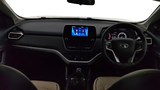 View Tata Harrier Image 15 Used Tata Harrier Image 15