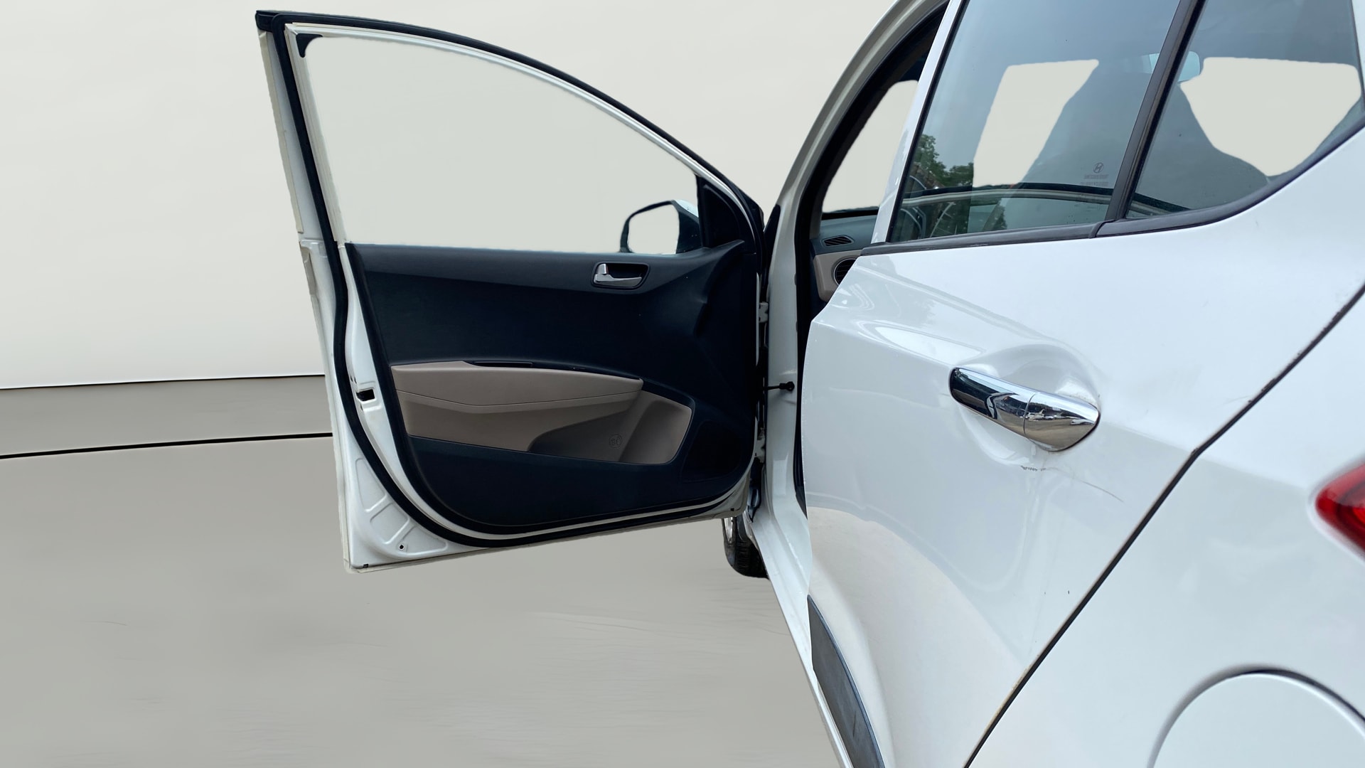 View 2014 Hyundai Grand i10 1.2 Asta Petrol Image 36 Used 2014 Hyundai Grand i10 1.2 Asta Petrol Image 36