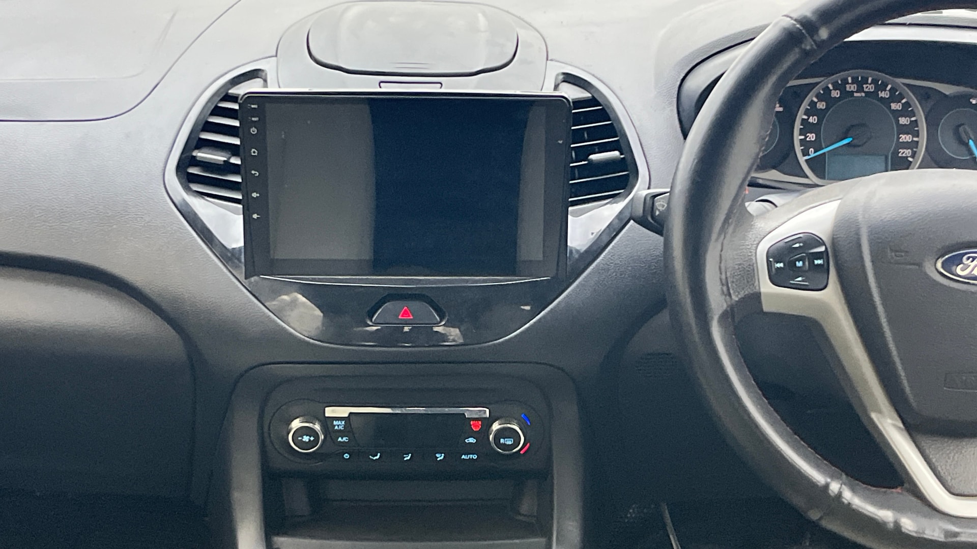 View 2017 Ford Figo Aspire 1.2P Ambiente MT BS IV Image 17 Used 2017 Ford Figo Aspire 1.2P Ambiente MT BS IV Image 17