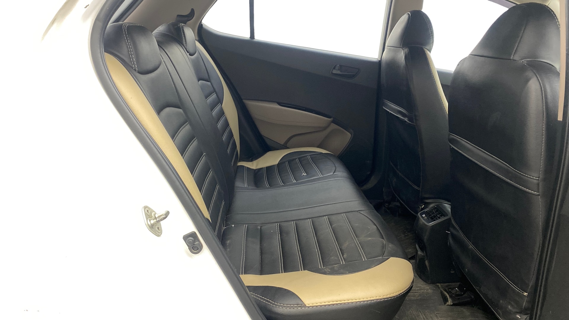 View 2019 Hyundai Grand i10 Magna 1.2 Kappa VTVT Image 29 Used 2019 Hyundai Grand i10 Magna 1.2 Kappa VTVT Image 29
