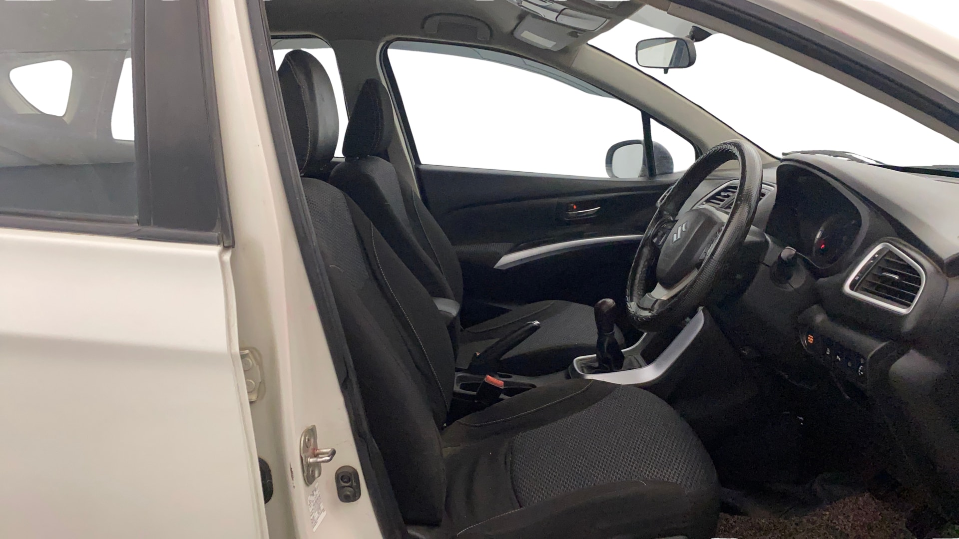 View 2018 Maruti Suzuki 1000 Base Variant Image 17 Used 2018 Maruti Suzuki 1000 Base Variant Image 17