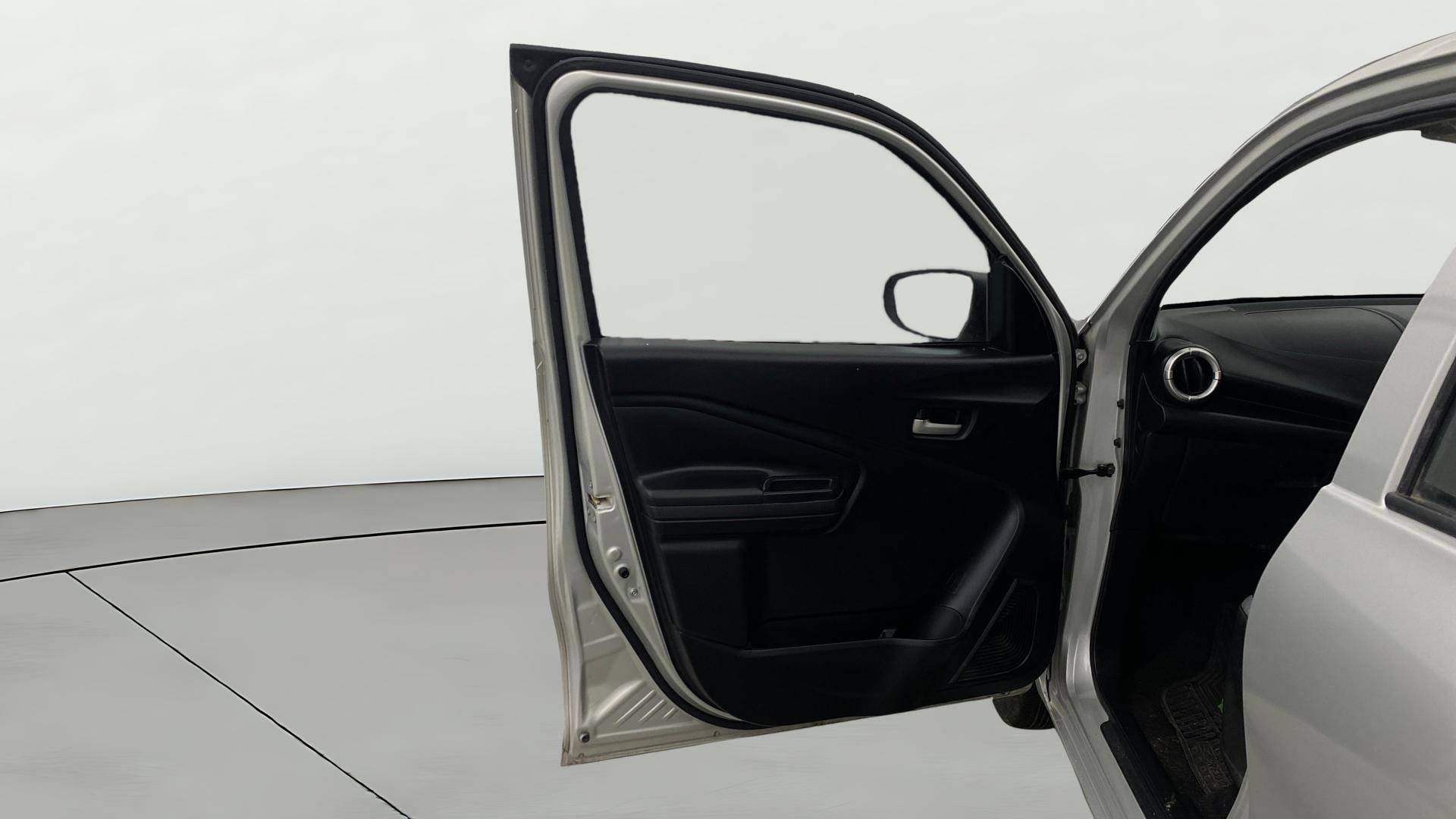 View 2022 Maruti Suzuki 1000 Base Variant Image 30 Used 2022 Maruti Suzuki 1000 Base Variant Image 30