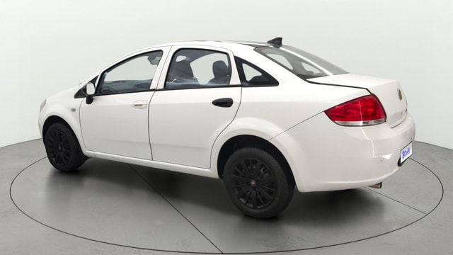 View Fiat Linea Image 2 Used Fiat Linea Image 2