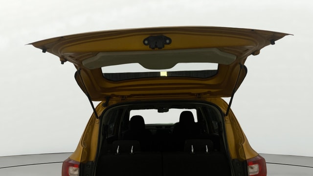 View Renault Triber Image 17 Used Renault Triber Image 17