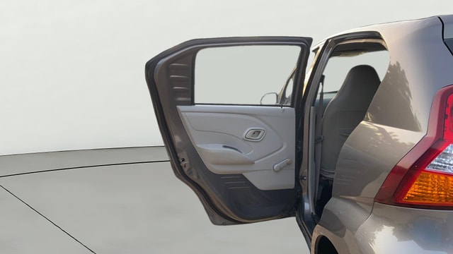 View Datsun Redi GO Image 14 Used Datsun Redi GO Image 14