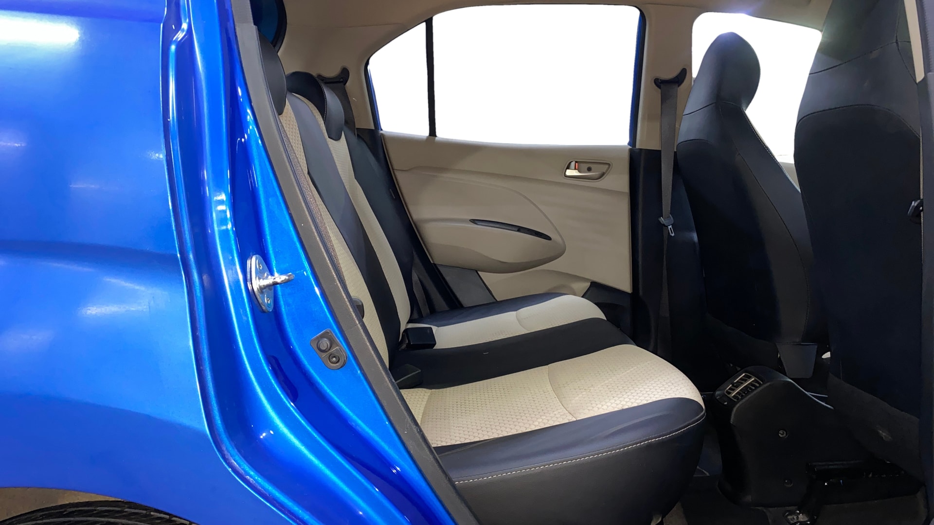View 2019 Hyundai New Santro D-Lite Petrol Image 38 Used 2019 Hyundai New Santro D-Lite Petrol Image 38