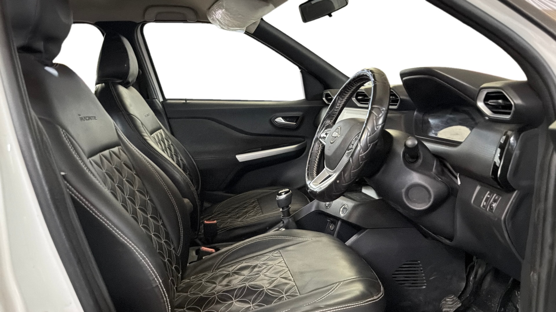 View 2021 Nissan Magnite XV Premium Image 27 Used 2021 Nissan Magnite XV Premium Image 27