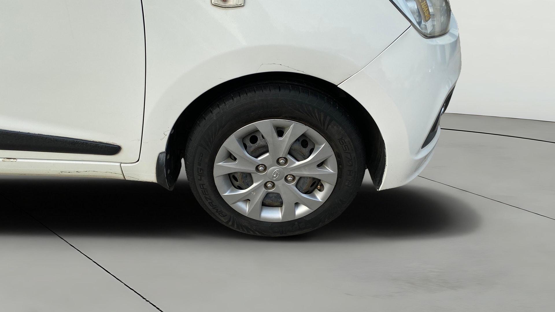 View 2015 Hyundai Grand i10 Magna 1.2 Kappa VTVT Image 46 Used 2015 Hyundai Grand i10 Magna 1.2 Kappa VTVT Image 46