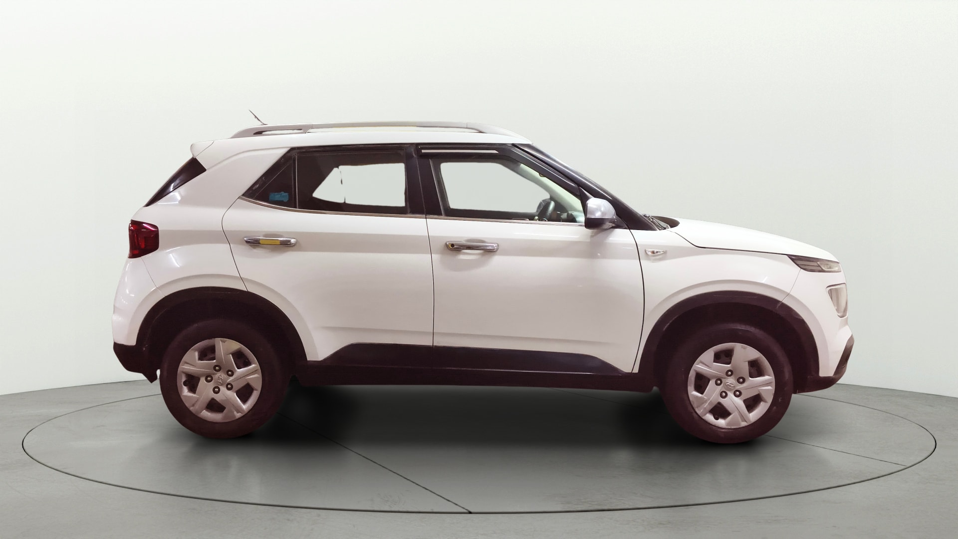 View 2019 Hyundai Venue E 1.2 Petrol BS IV Image 8 Used 2019 Hyundai Venue E 1.2 Petrol BS IV Image 8