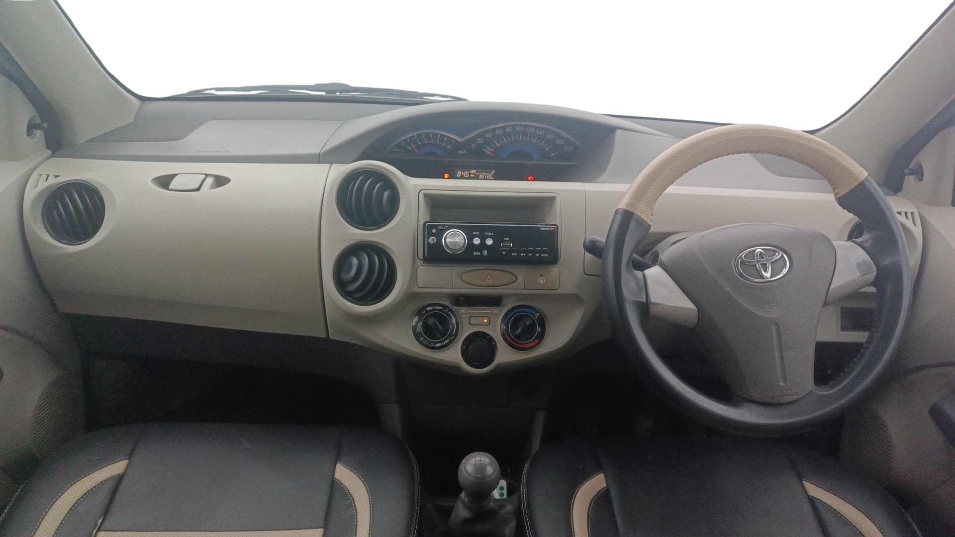 View 2015 Toyota Etios Liva G Image 15 Used 2015 Toyota Etios Liva G Image 15